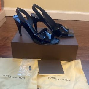 Like New - Authentic Louis Vuitton Santa Barbara Black Patent Heel in size 39.